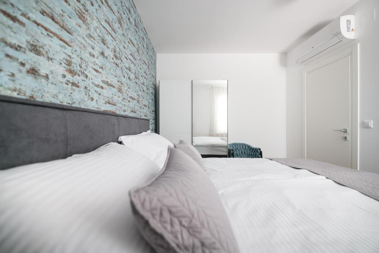 Apartments Mila Свети свети Филип и Яков Екстериор снимка