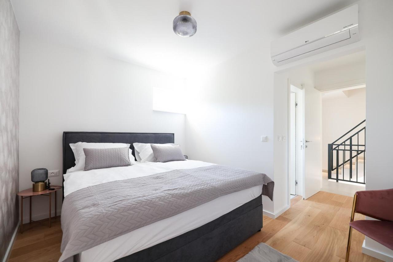 Apartments Mila Свети свети Филип и Яков Екстериор снимка