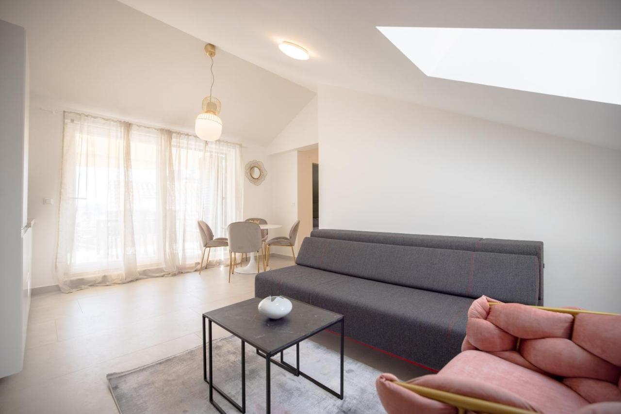 Apartments Mila Свети свети Филип и Яков Екстериор снимка