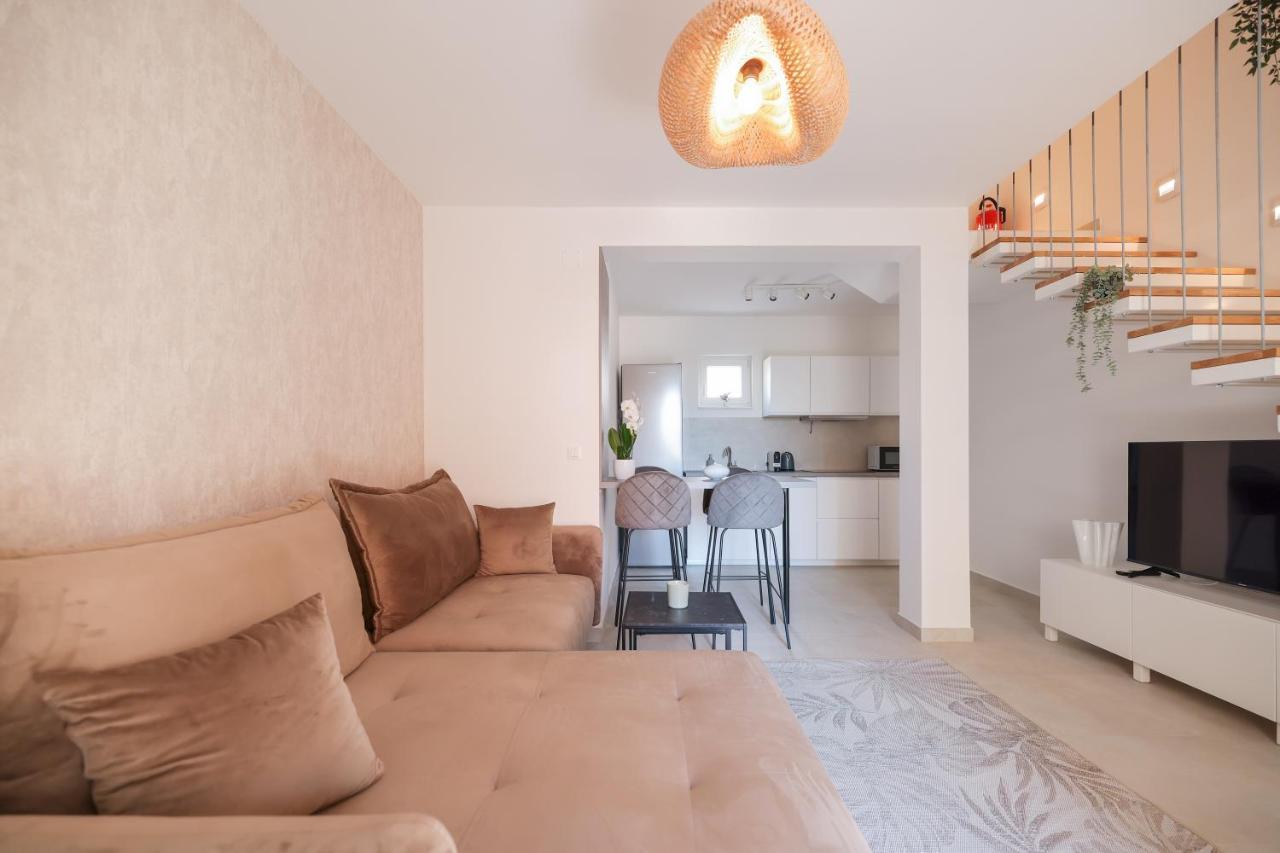 Apartments Mila Свети свети Филип и Яков Екстериор снимка